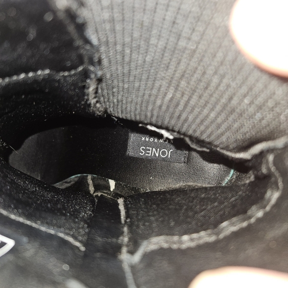 Jones New York Womans Black "Gillie" Ankle Boot Size 10 - Picture 9 of 9